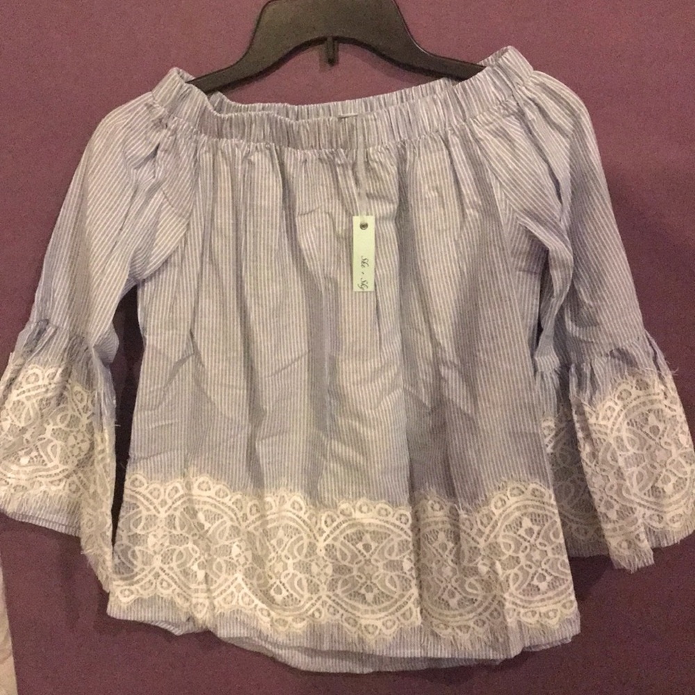 Off shoulder shirt
